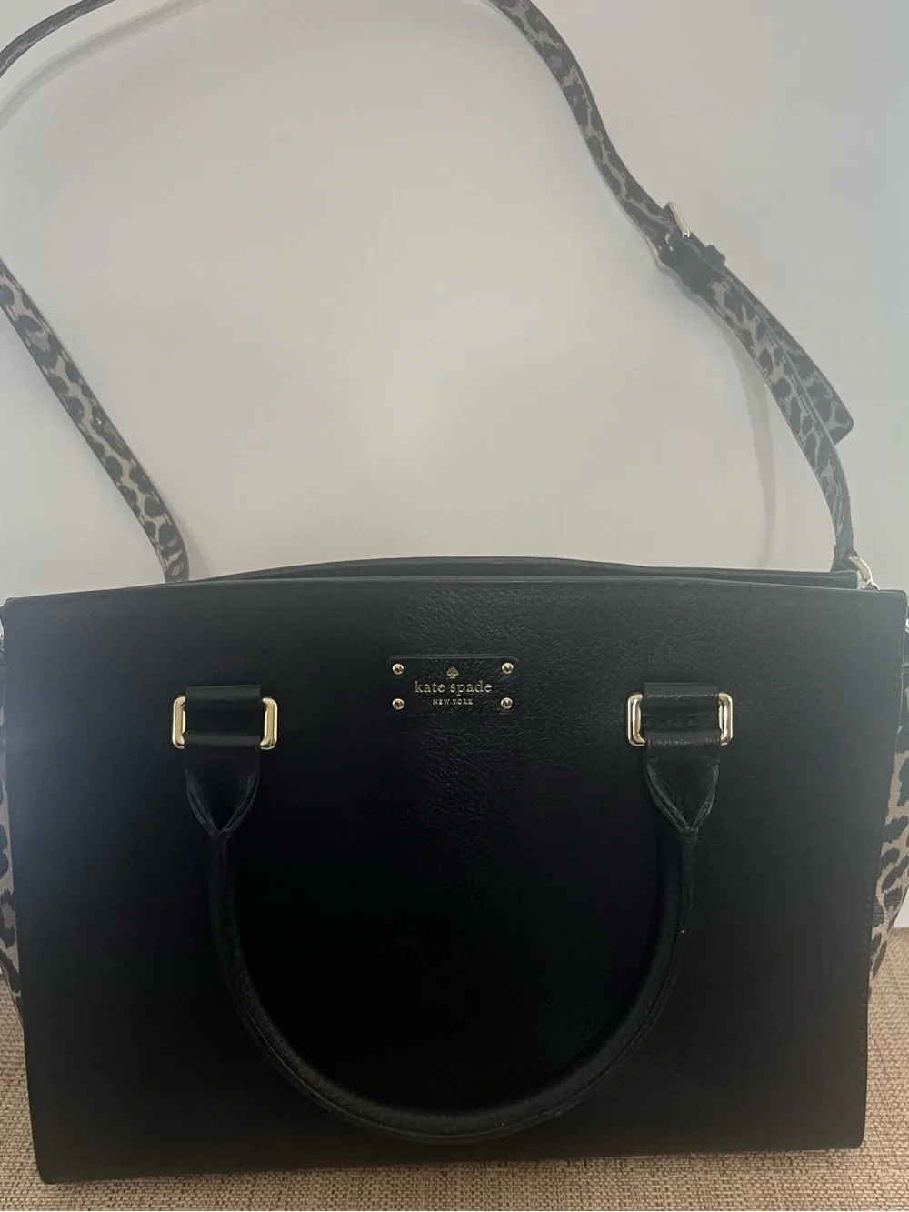Kate Spade leather handbag with Leopard accents. - Picture 1 of 6